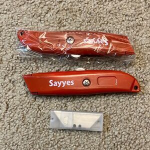 Red 2 Pcs Aluminum Utility Knife Set with 12 Pcs Blades